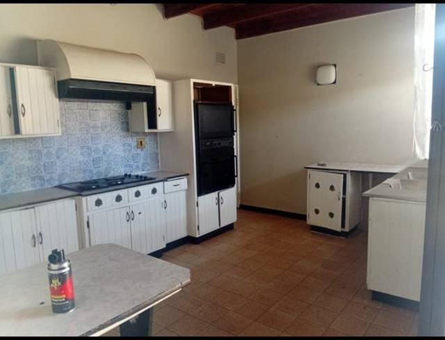 4 BEDROOM HOUSE FOR SALE IN ELSPARK